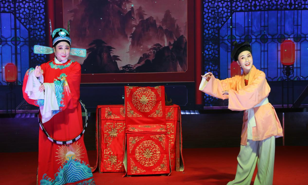 “校园大舞台——徽风皖韵进高校”戏曲专场演出在伟德BETVLCTOR1946精彩上演5.png